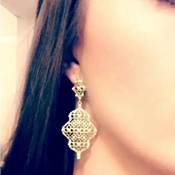 Kendra Scott Gold Renee Earrings - Picture 11 of 16